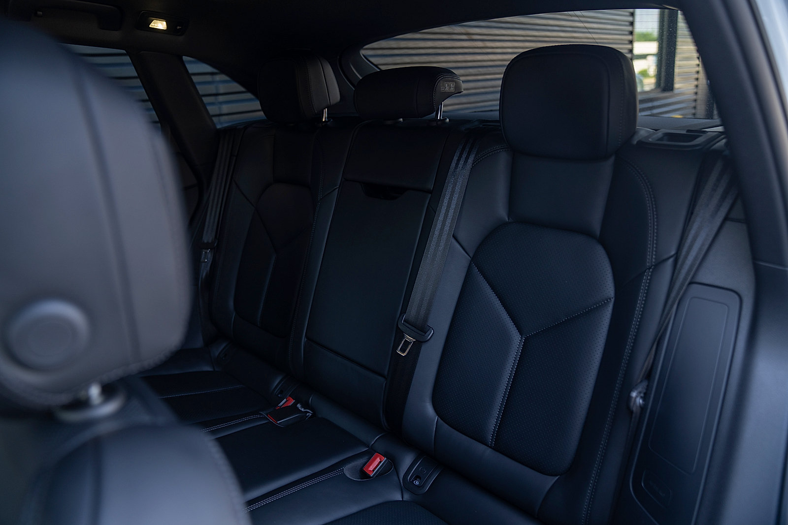Certified 2026 Porsche Macan Turbo AWD/4WD image 22