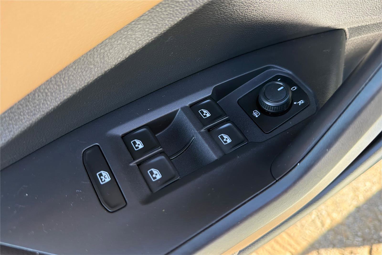 Used 2019 Volkswagen Jetta SEL Premium FWD image 20