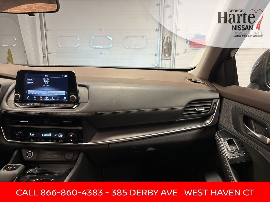 Certified 2023 Nissan Rogue SV image 34