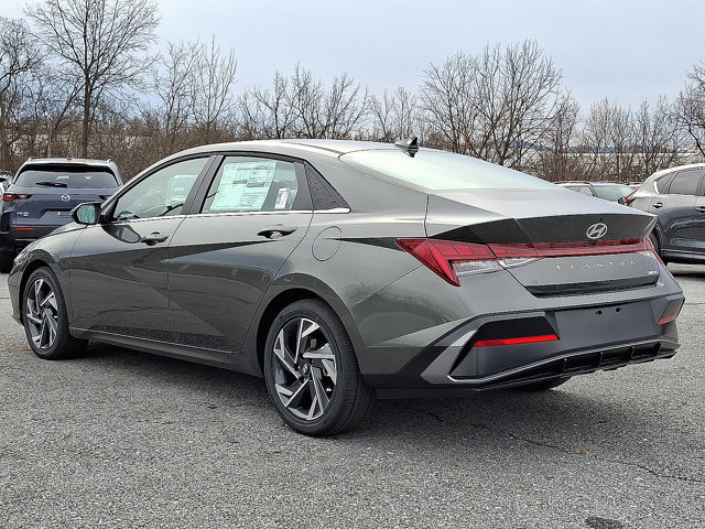 New 2026 Hyundai Elantra Limited FWD image 6