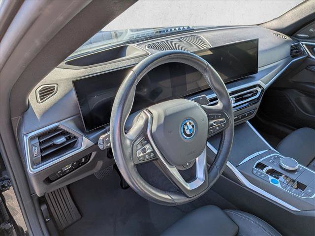 Used 2023 BMW i4 eDrive40 RWD image 10