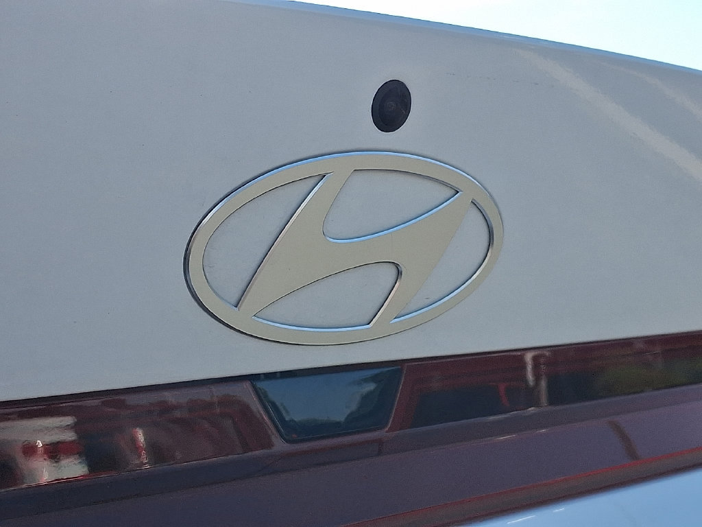 Used 2026 Hyundai Elantra SE FWD image 29