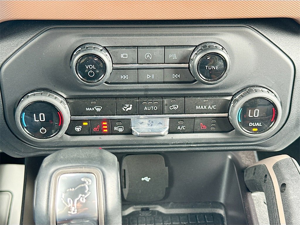 Used 2024 Ford Bronco Outer Banks image 16