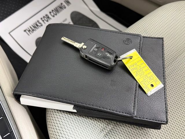 Used 2017 Volkswagen Golf Wolfsburg Edition image 22