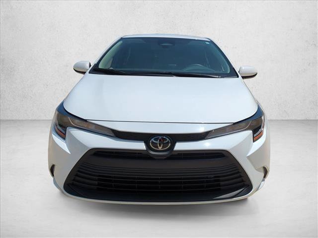 Certified 2025 Toyota Corolla LE FWD image 2