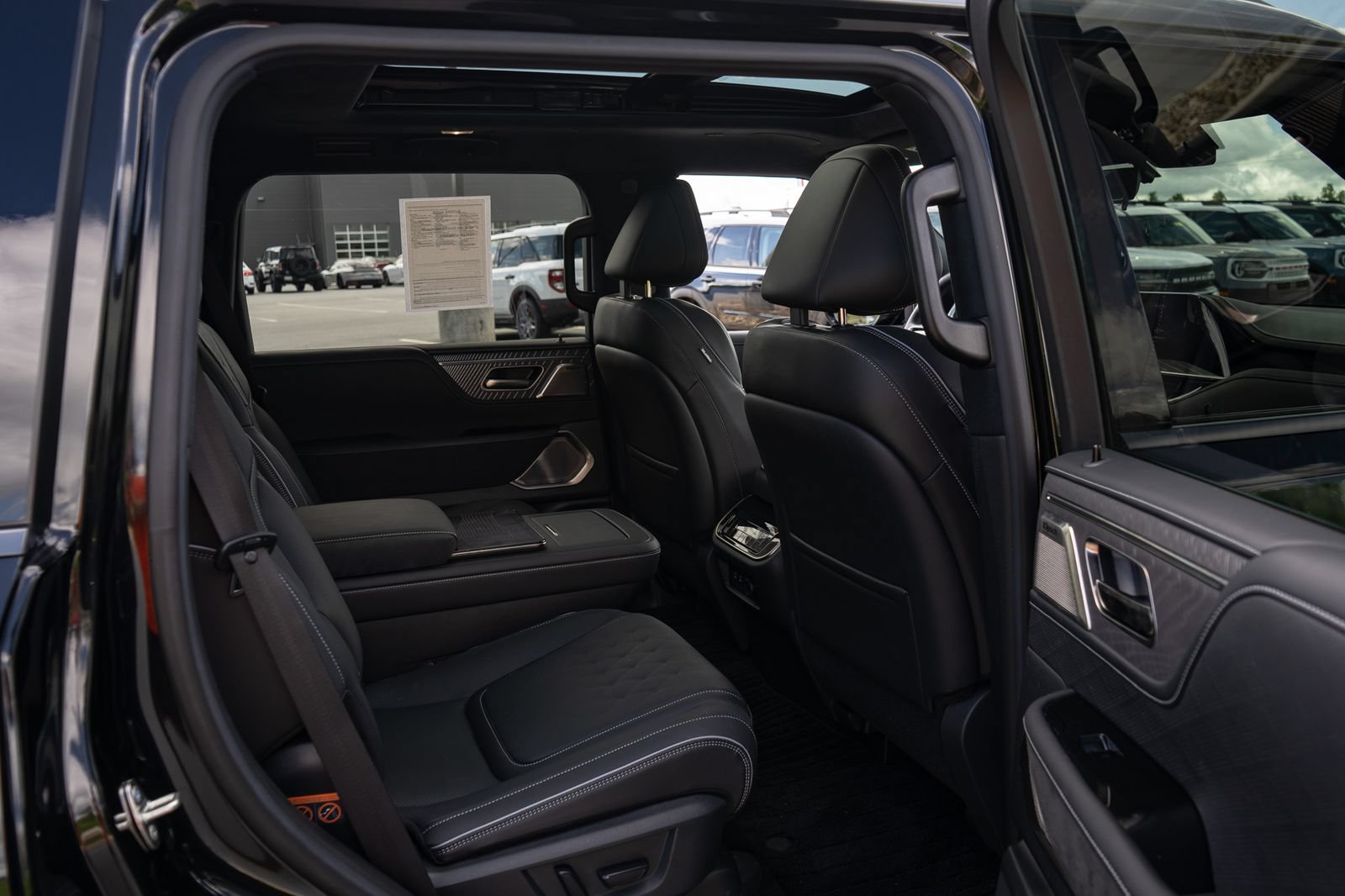Used 2026 INFINITI QX80 Autograph w/ Premium Cargo Package AWD/4WD image 46