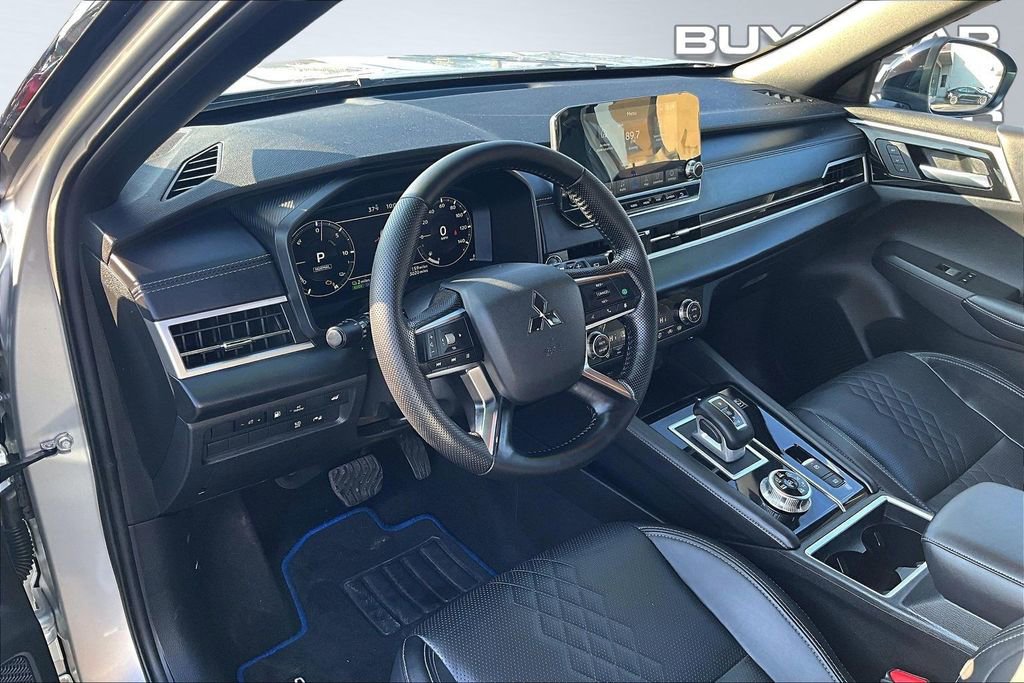 Used 2025 Mitsubishi Outlander SEL Black Edition image 14