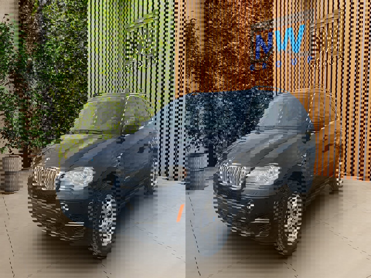 Used 2012 BMW X5 xDrive50i image 3