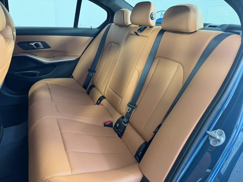 New 2026 BMW 330i xDrive Sedan w/ Convenience Package AWD/4WD image 15