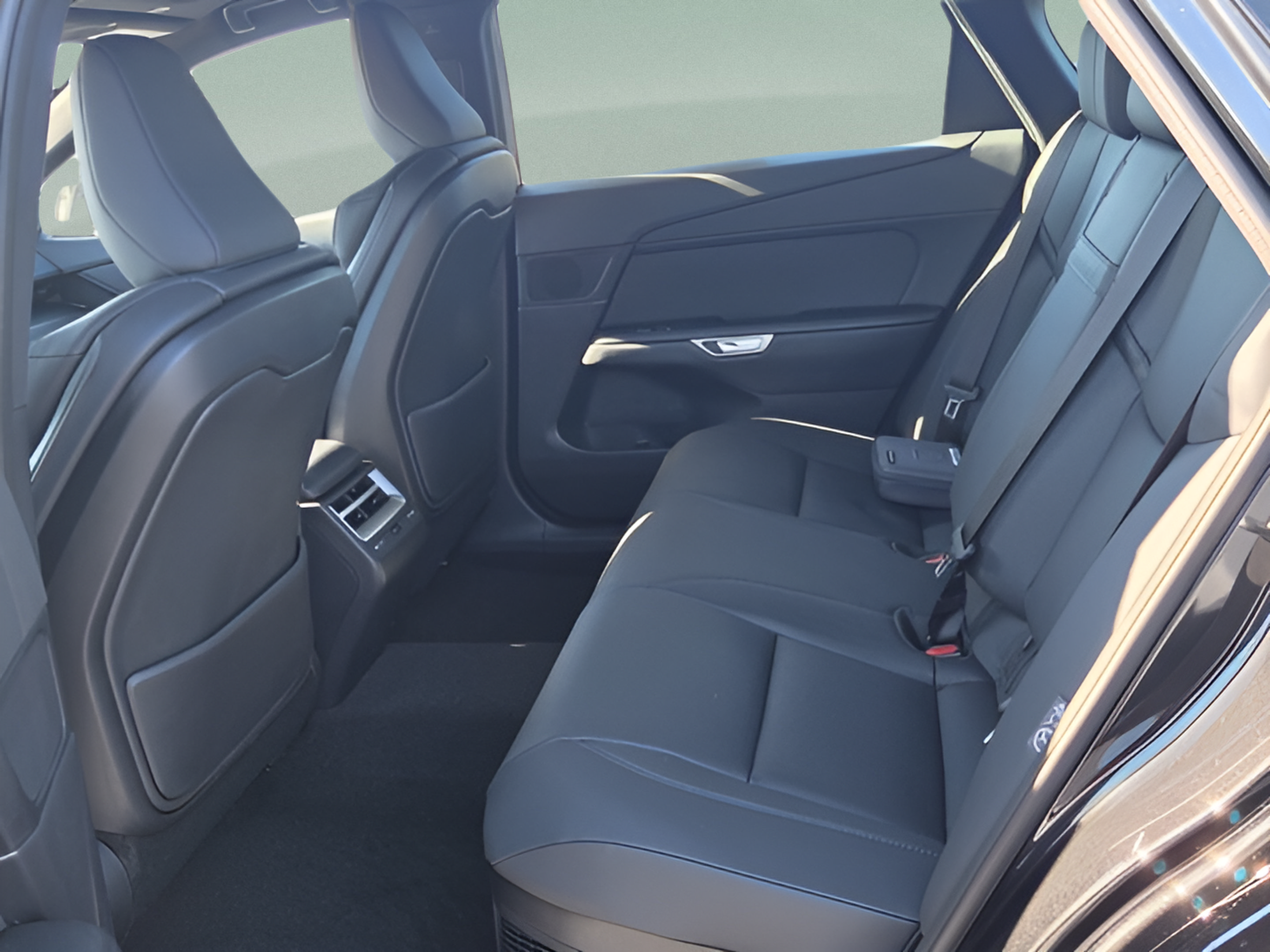 New 2026 Lexus ES 350h w/ Convenience Package FWD image 11