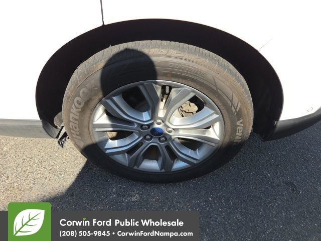 Used 2019 Ford Edge Titanium w/ Equipment Group 301A AWD/4WD image 15