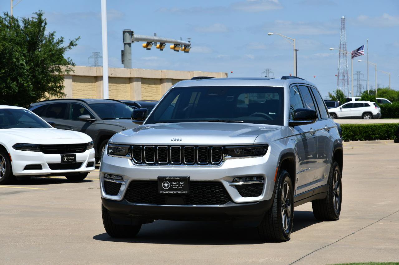 Used 2025 Jeep Grand Cherokee Limited 4xe AWD/4WD image 2