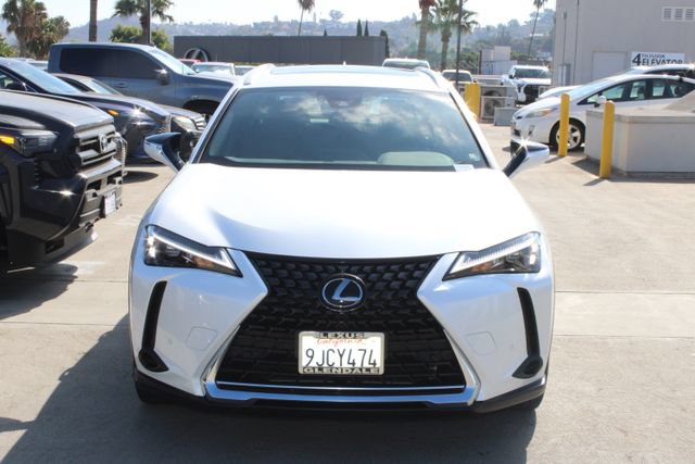 Certified 2024 Lexus UX 250h FWD image 2
