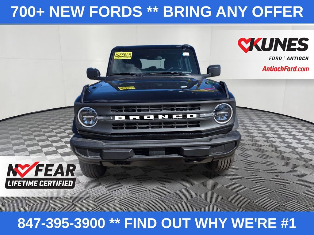 New 2026 Ford Bronco Base image 2