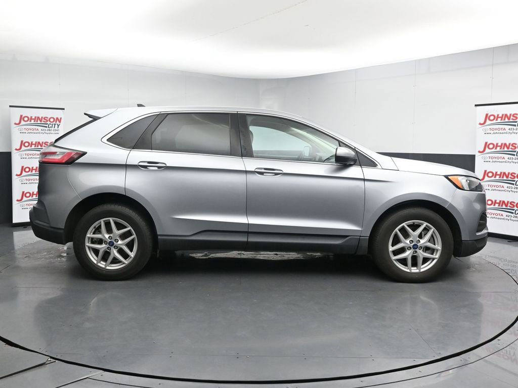 Used 2022 Ford Edge SEL image 9