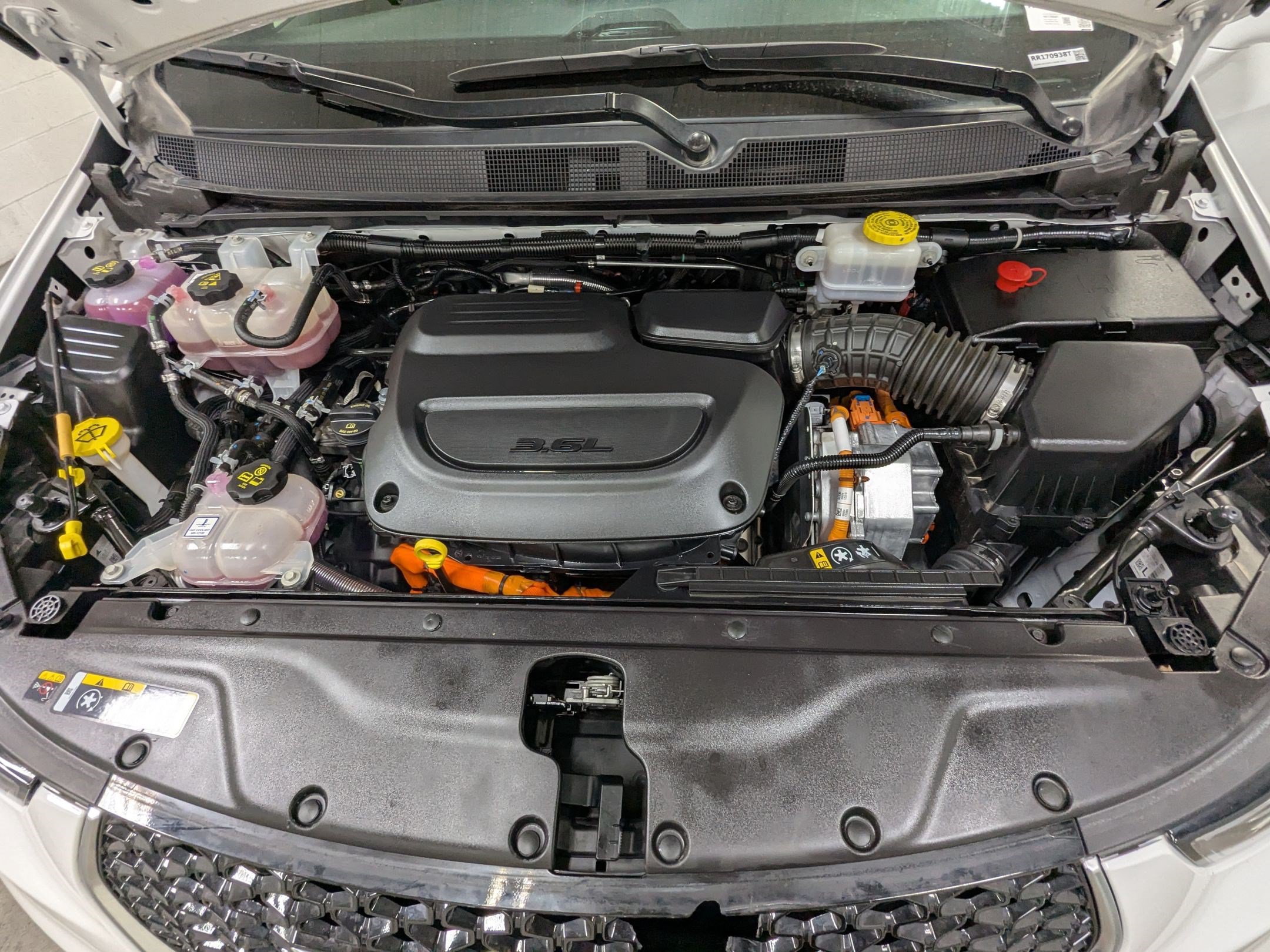 Certified 2024 Chrysler Pacifica Pinnacle FWD image 25