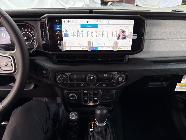 New 2026 Jeep Gladiator Sport AWD/4WD image 22