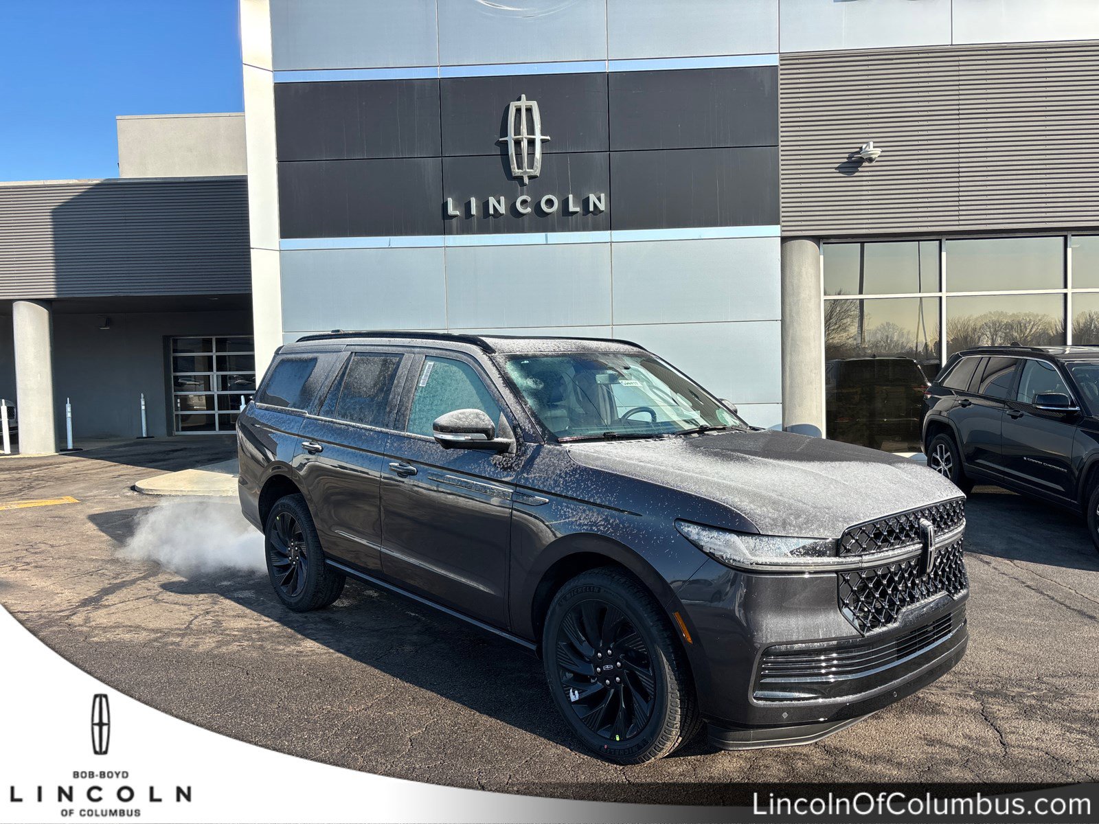 New 2026 Lincoln Navigator Reserve w/ Jet Appearance Package image 1