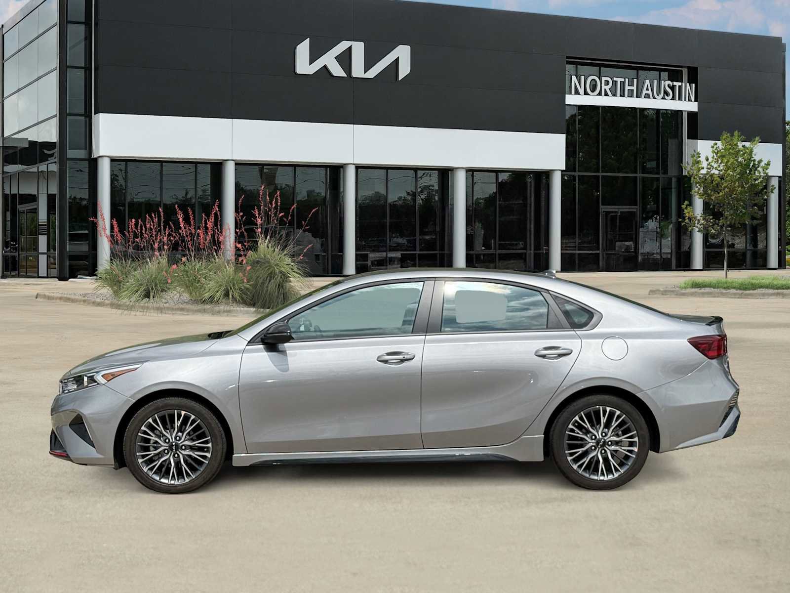 Certified 2023 Kia Forte GT-Line image 4