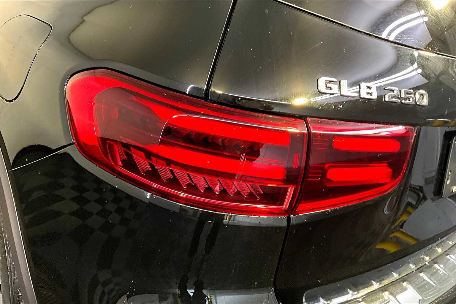 New 2026 Mercedes-Benz GLB 250 4MATIC image 5