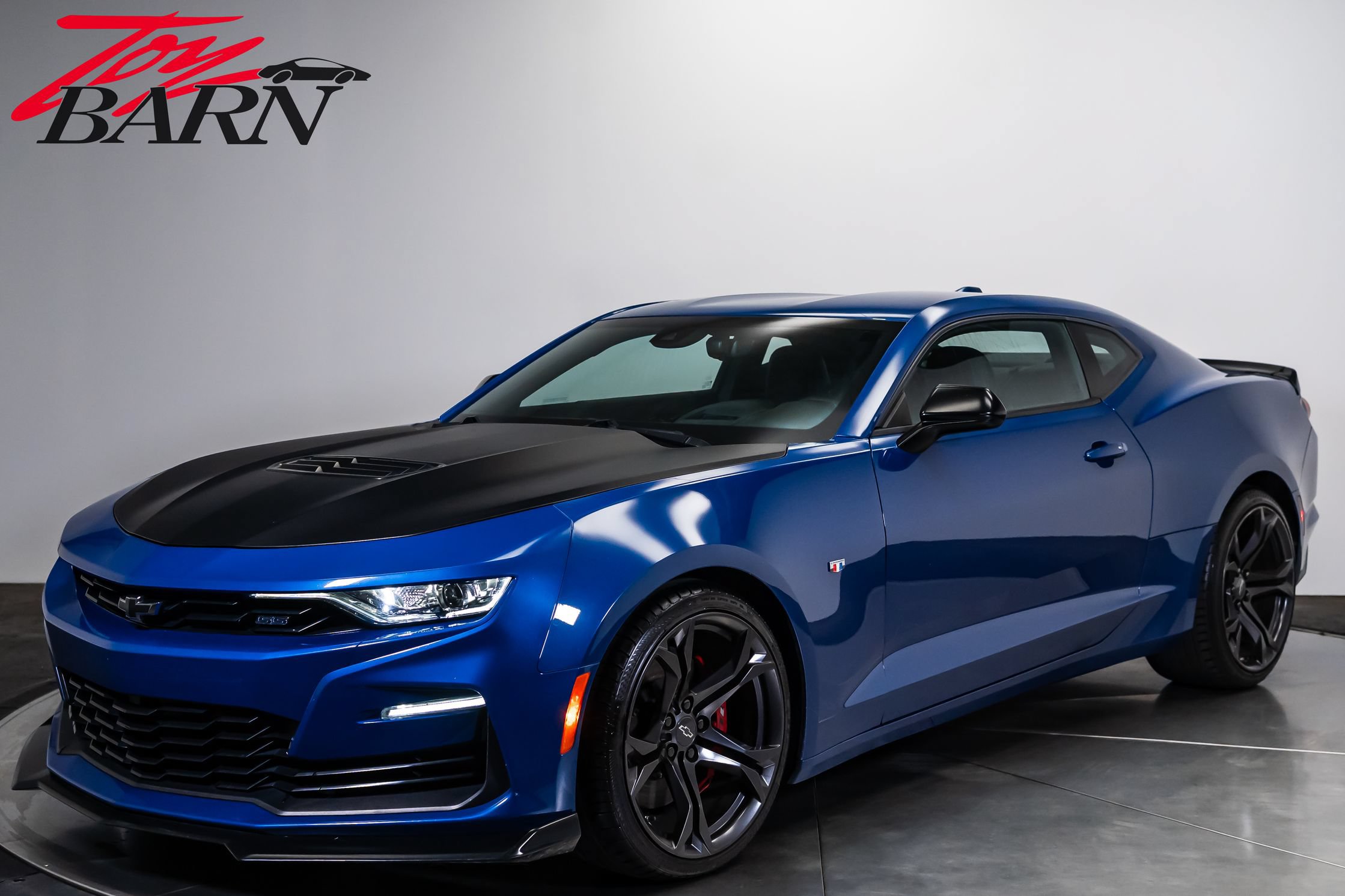 Used 2021 Chevrolet Camaro SS RWD image 1