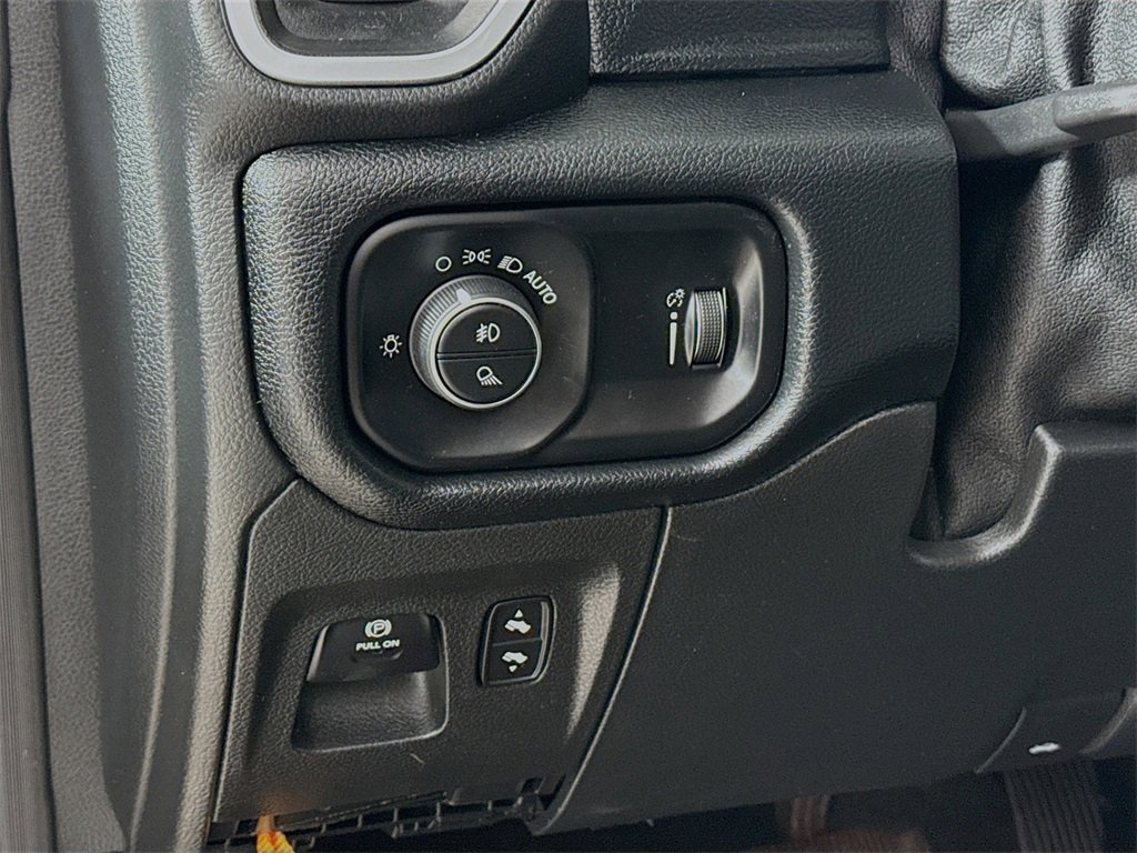 Used 2021 RAM 1500 Big Horn image 14