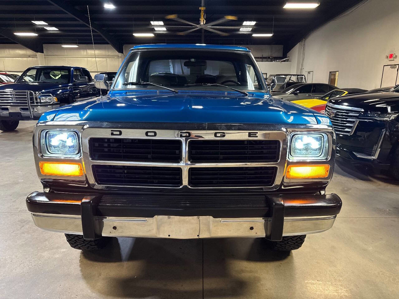 Used 1991 Dodge D/W Truck 250 image 26