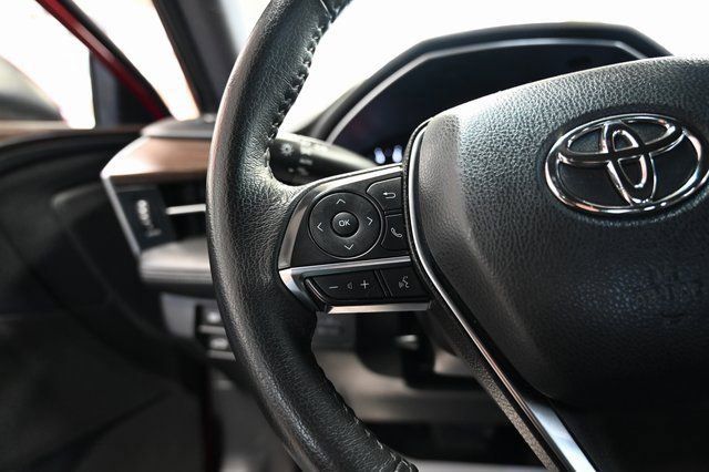 Used 2022 Toyota Avalon XLE image 23