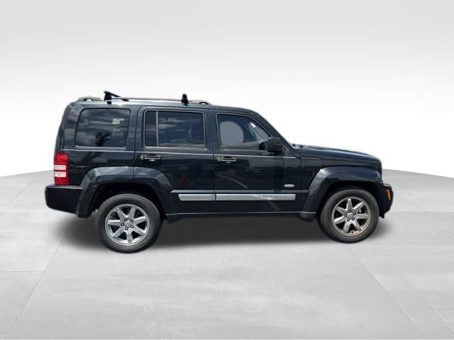 Used 2012 Jeep Liberty Sport AWD/4WD image 8