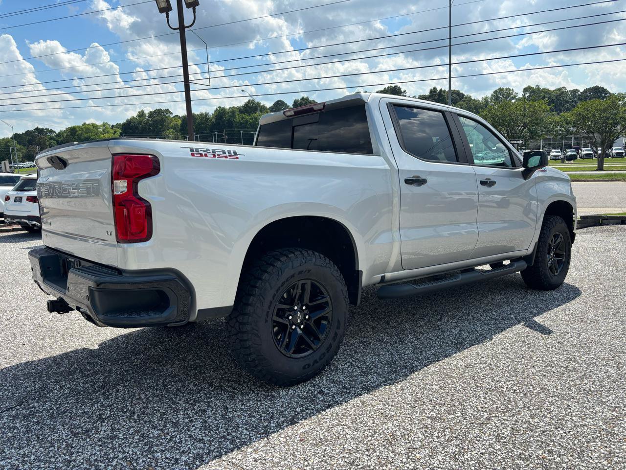 Used 2020 Chevrolet Silverado 1500 LT Trail Boss AWD/4WD image 36
