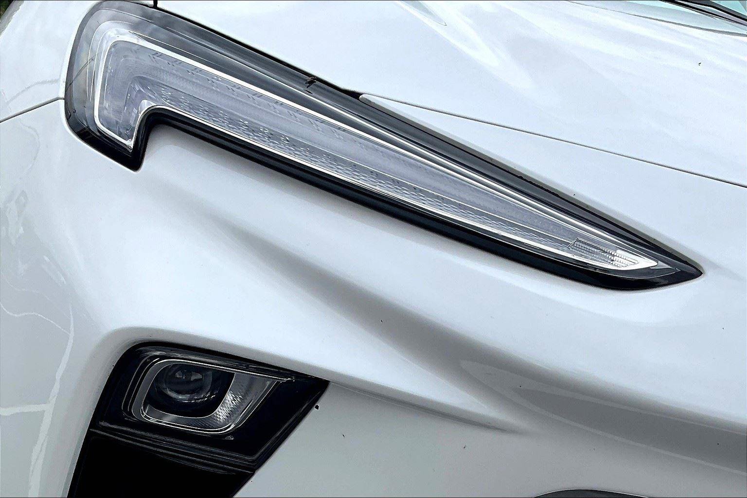 Certified 2024 Buick Encore GX Avenir image 29