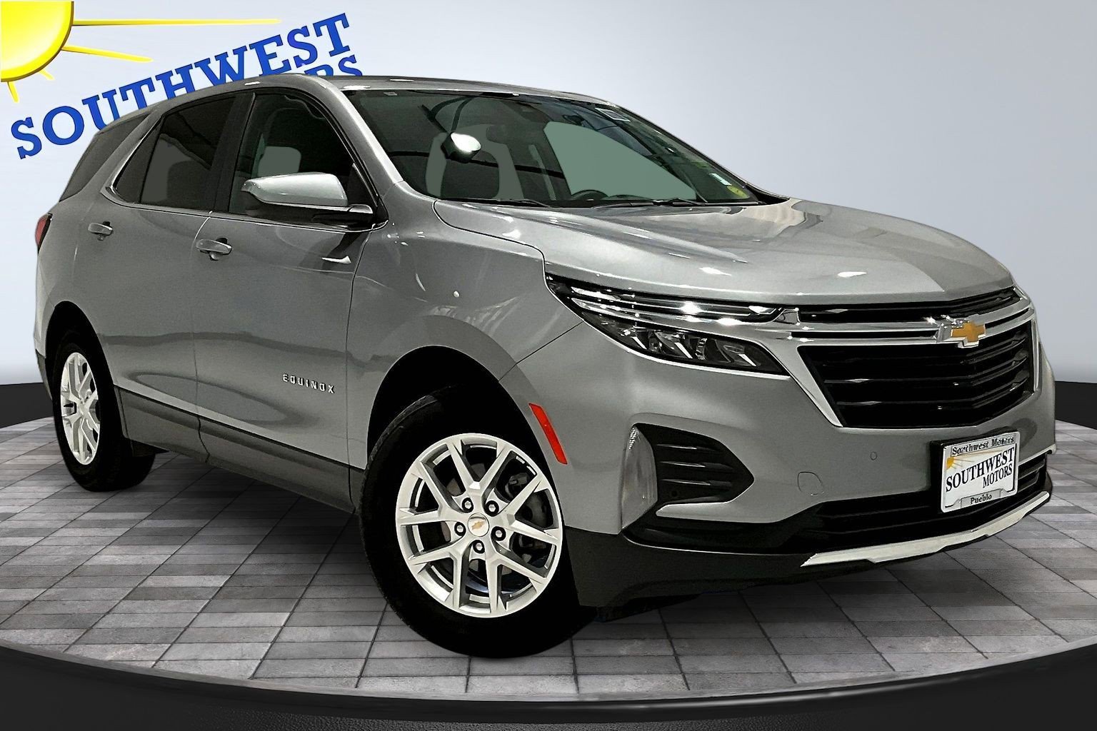 Used 2024 Chevrolet Equinox LT image 3