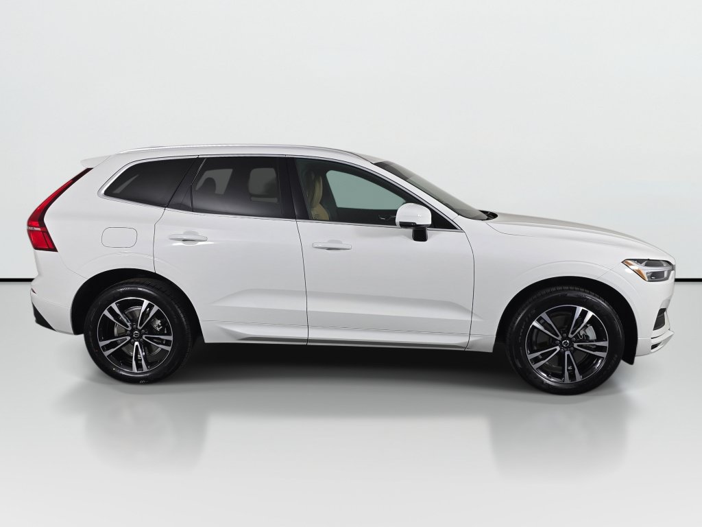Used 2020 Volvo XC60 T6 Momentum AWD/4WD image 2