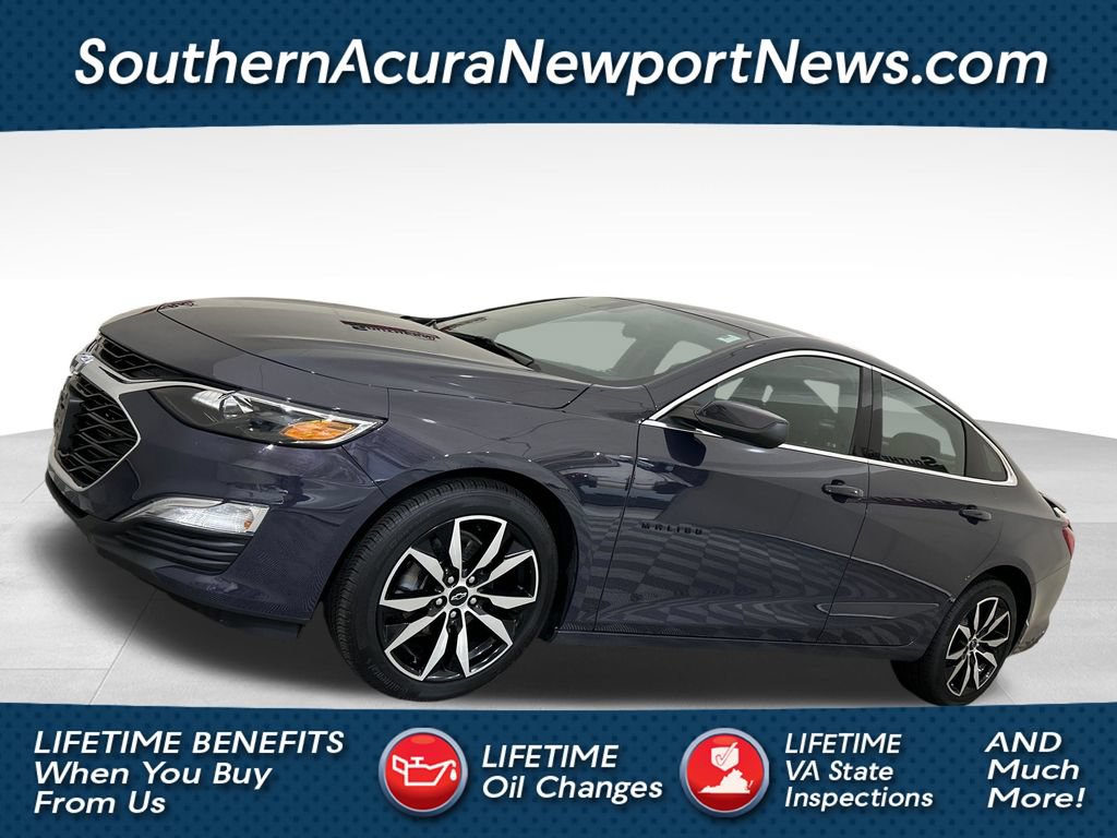 Used 2025 Chevrolet Malibu RS FWD image 1