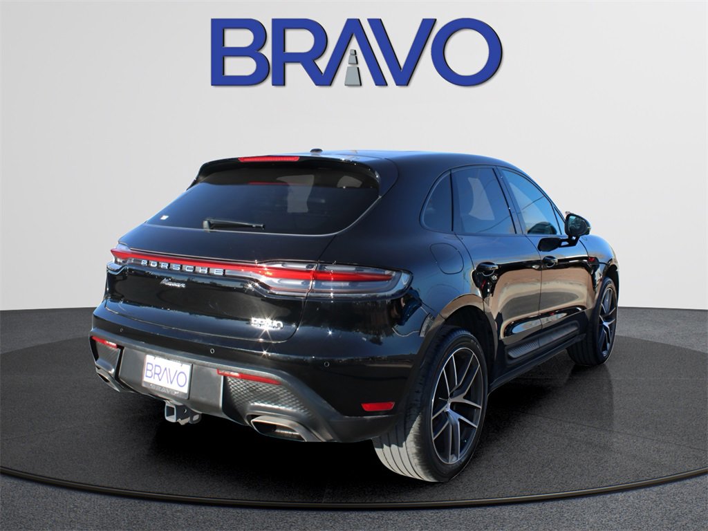 Used 2023 Porsche Macan Turbo image 5