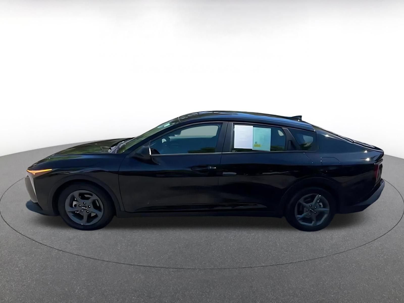 Used 2025 Kia K4 FWD image 9