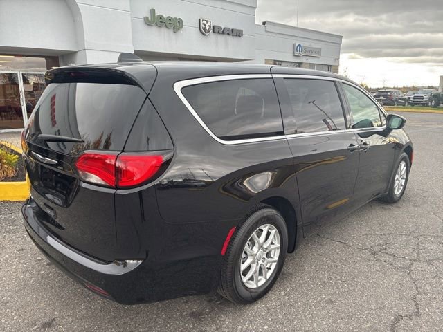 New 2026 Chrysler Voyager LX FWD image 7