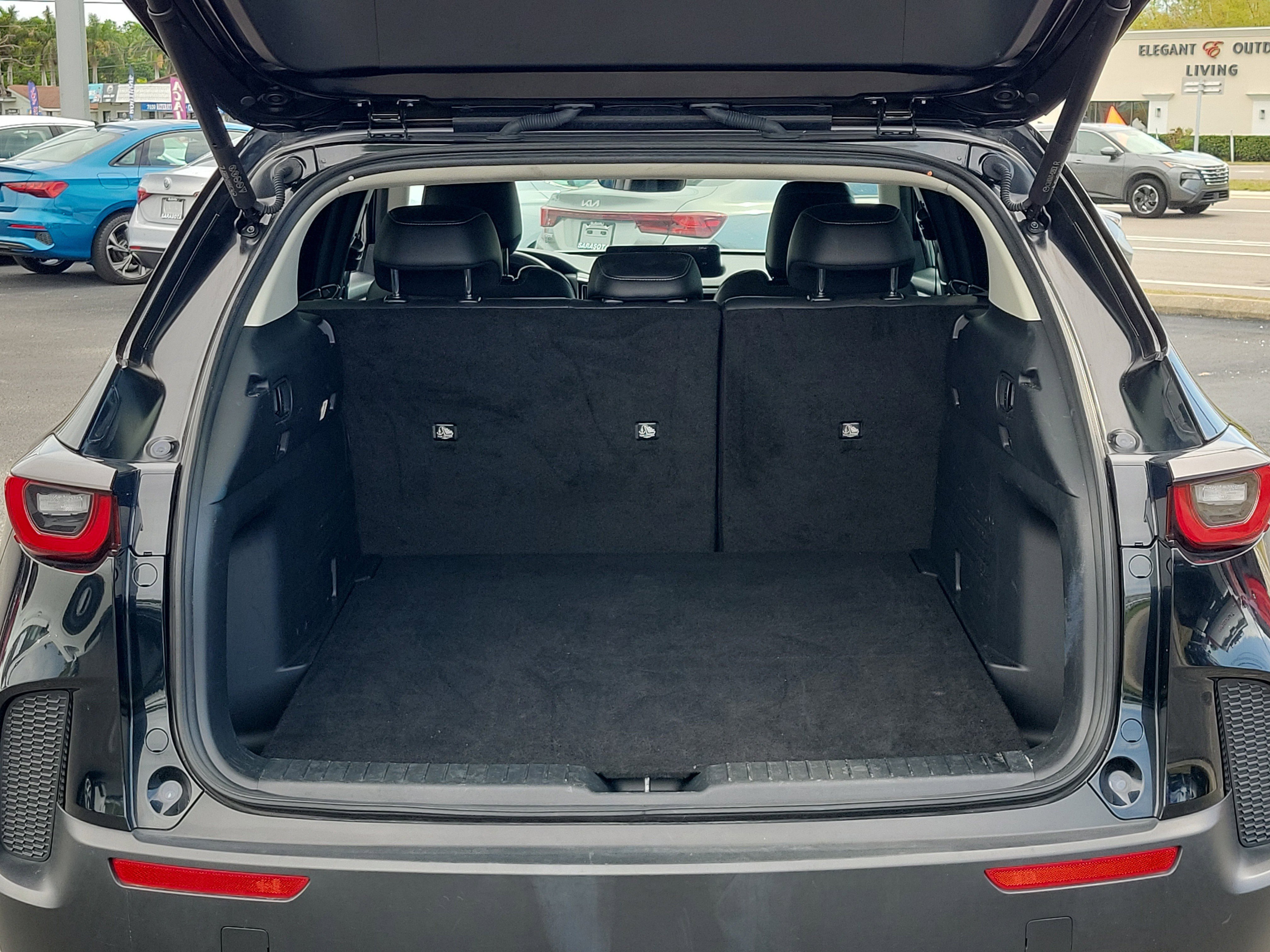 Used 2025 MAZDA CX-50 AWD 2.5 S w/ Preferred Package image 12