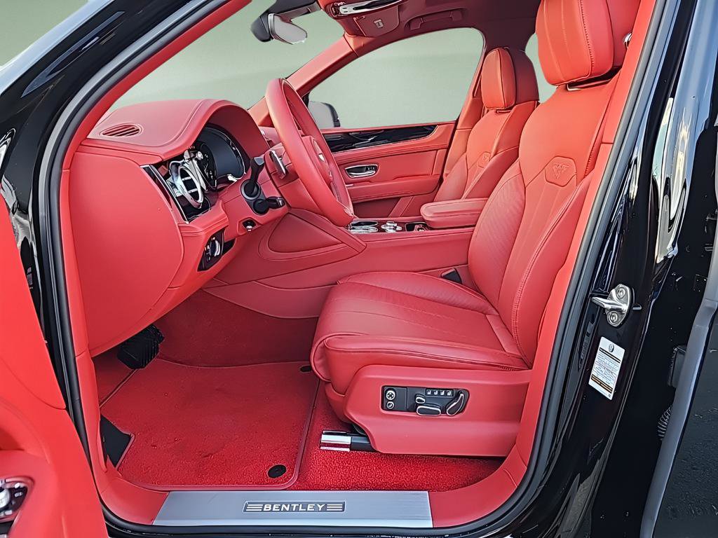 Used 2022 Bentley Bentayga image 20