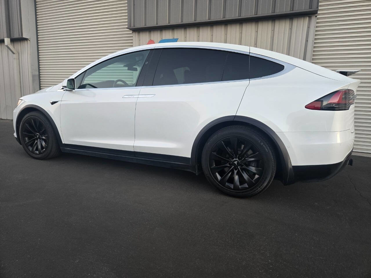 Used 2020 Tesla Model X Long Range image 4