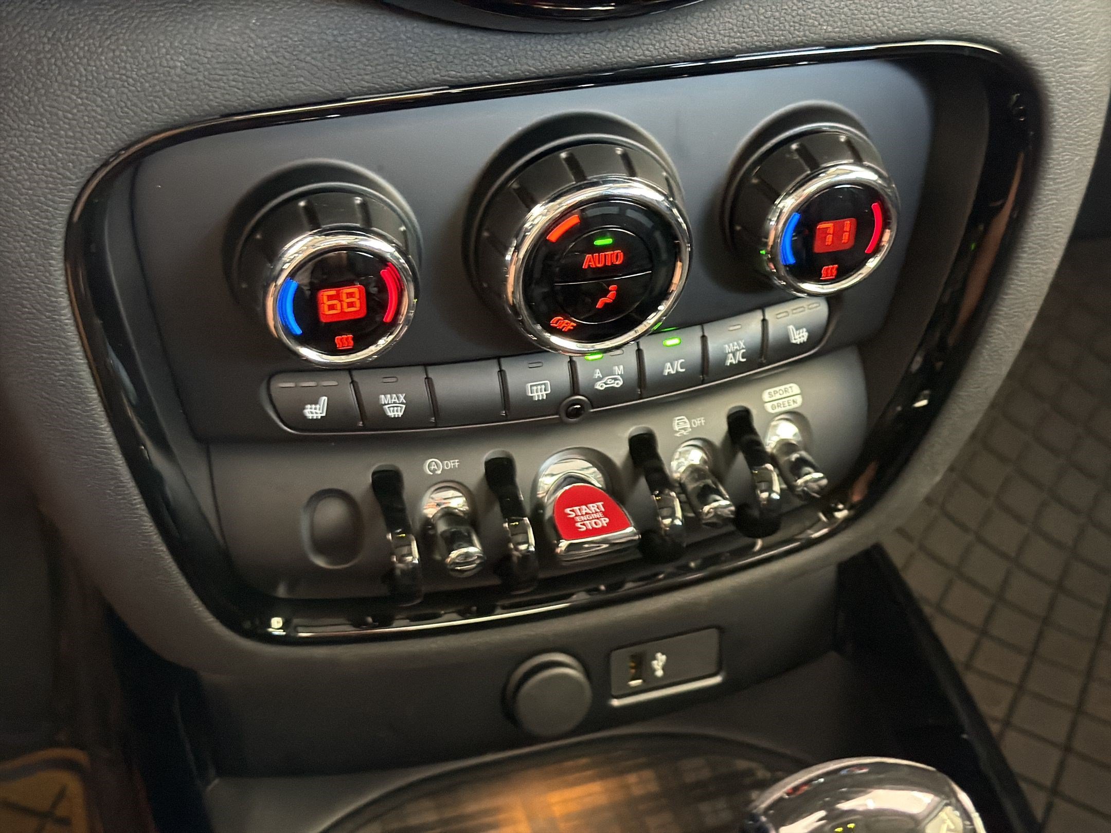 Used 2024 MINI Cooper Clubman S FWD image 19