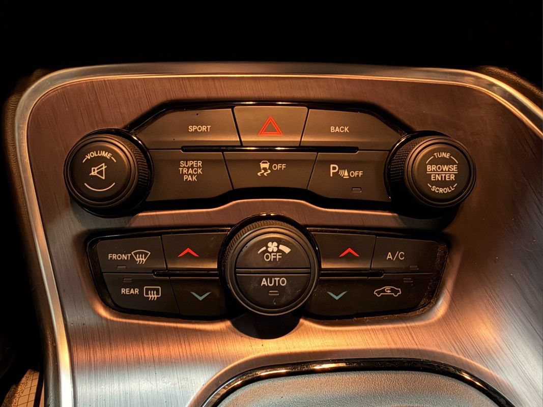 Used 2016 Dodge Challenger R/T Plus RWD image 20