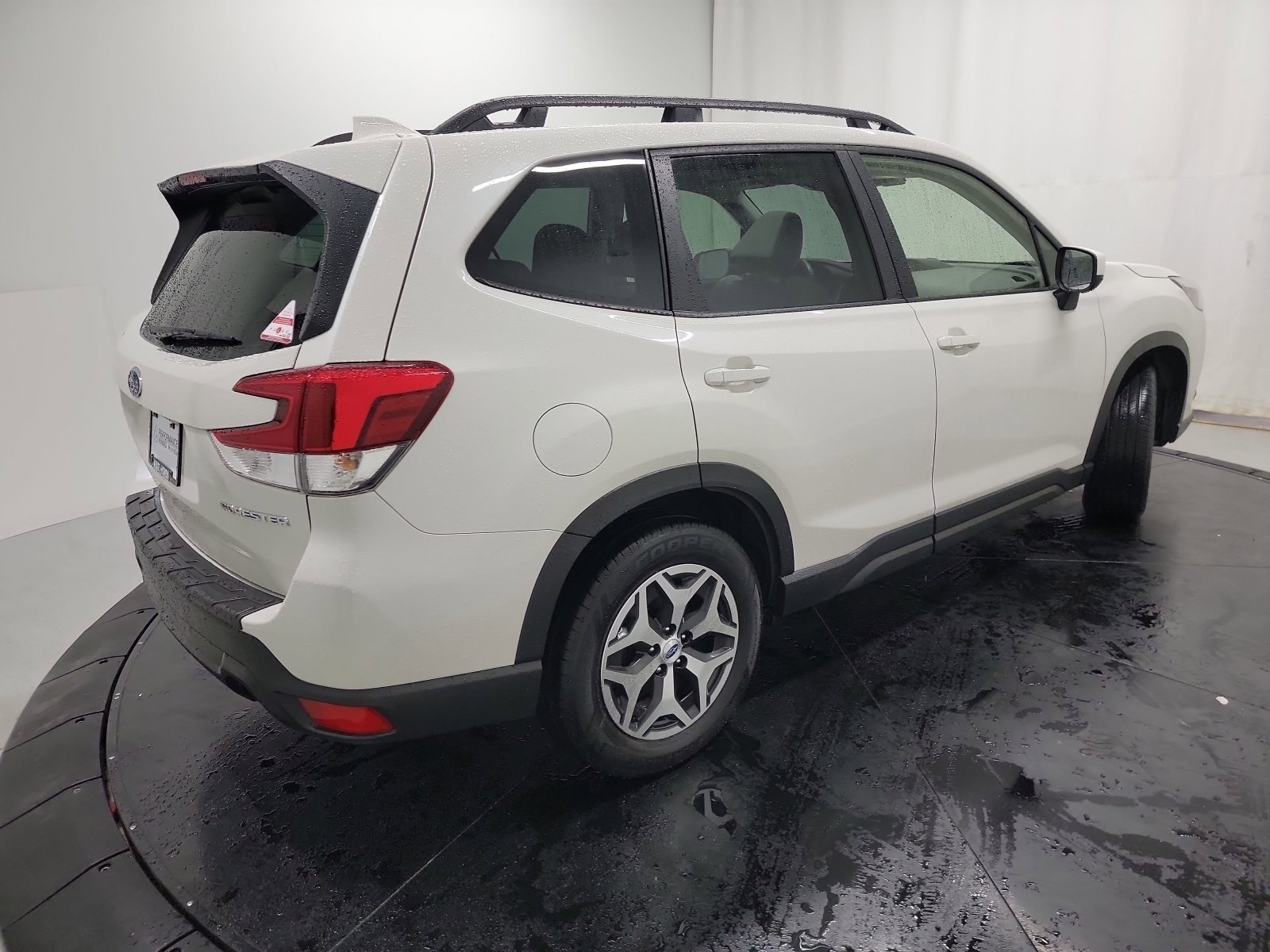 Used 2022 Subaru Forester Premium image 9