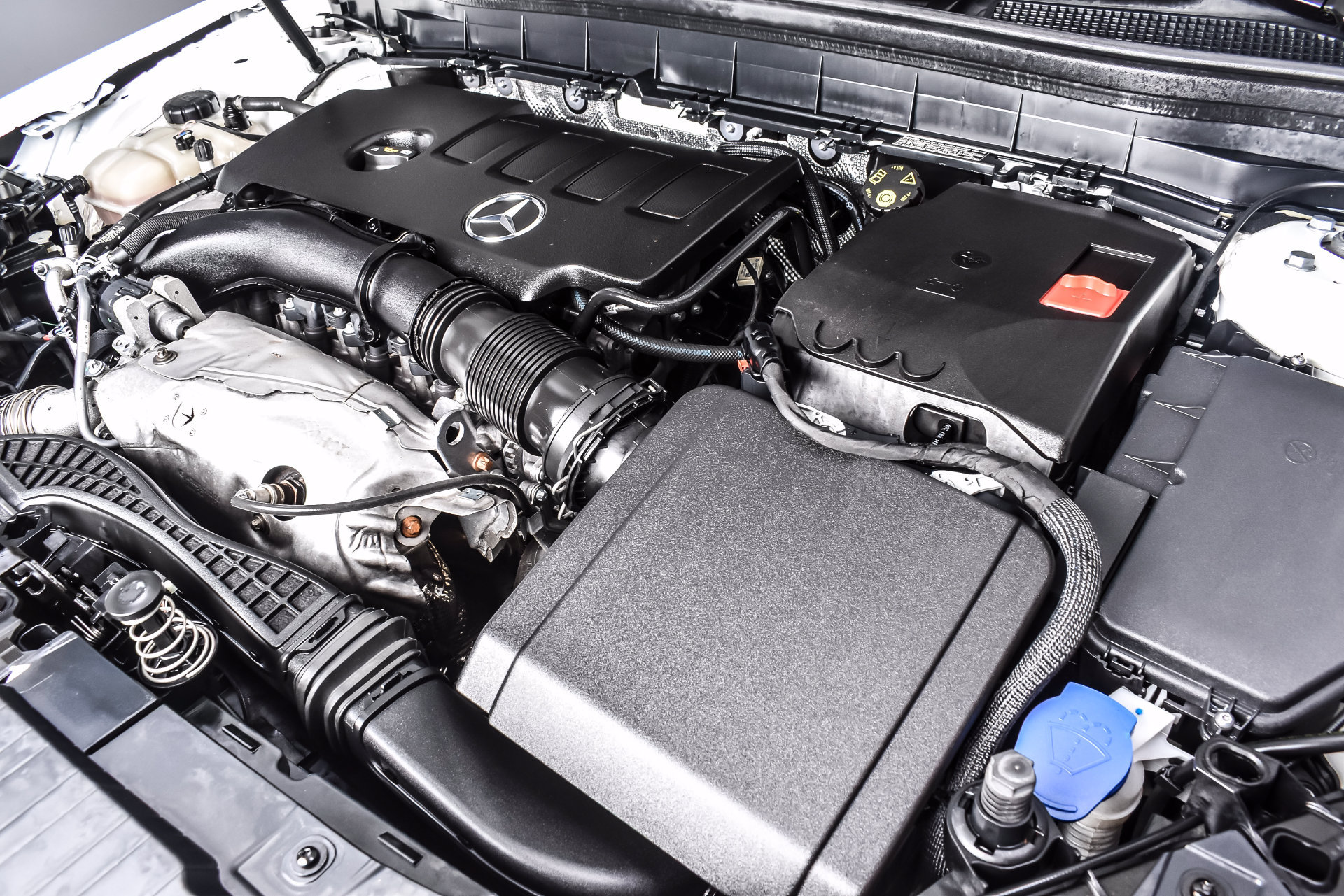 Used 2022 Mercedes-Benz GLB 250 4MATIC w/ AMG Line image 12