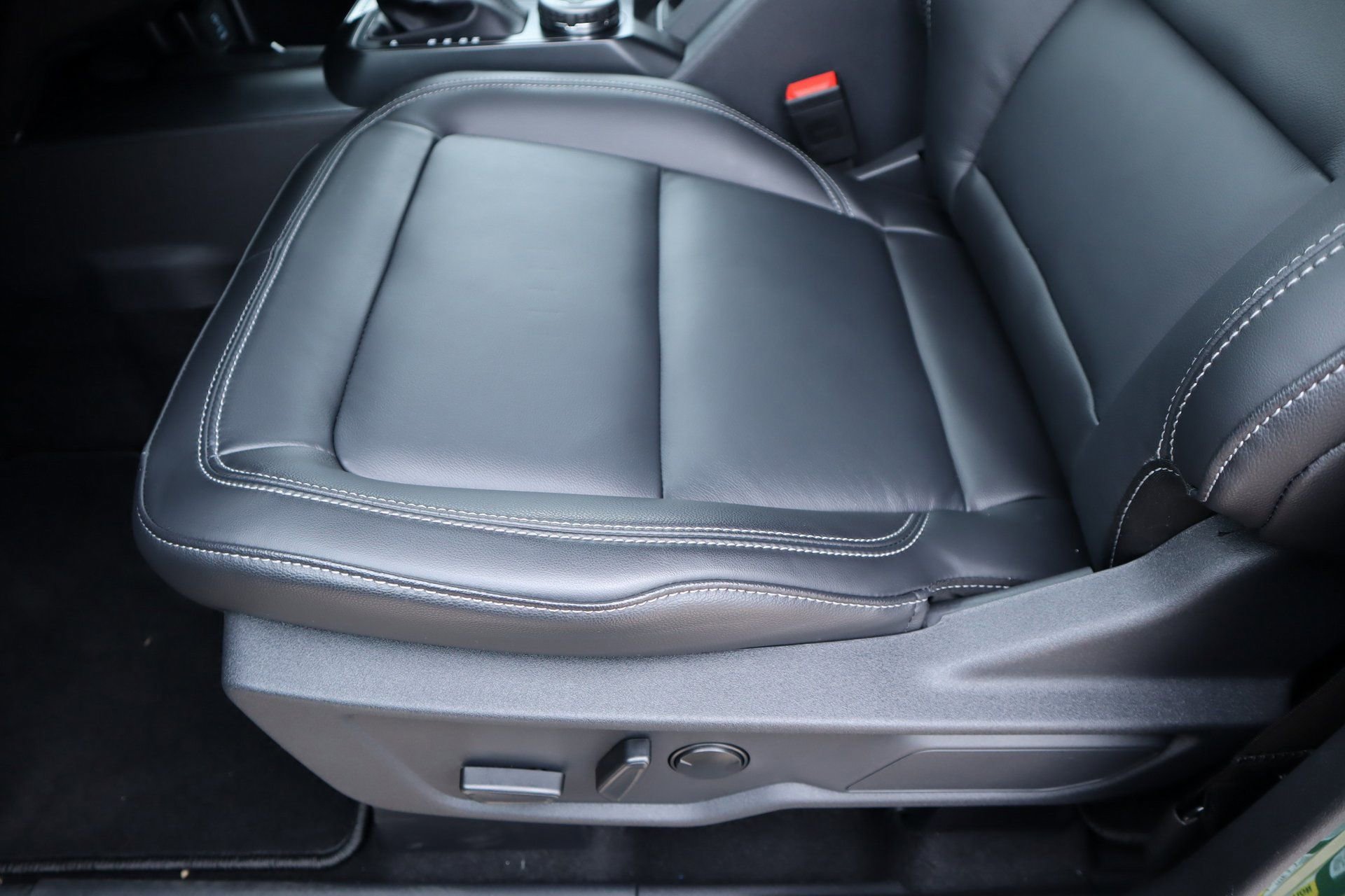 New 2025 Ford Bronco Outer Banks image 12