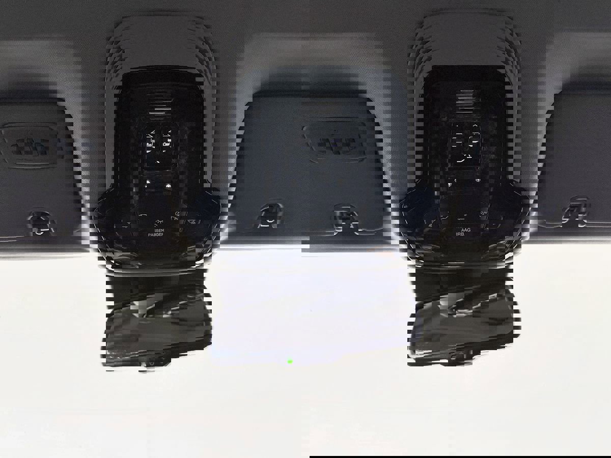 Used 2017 Alfa Romeo Giulia image 46