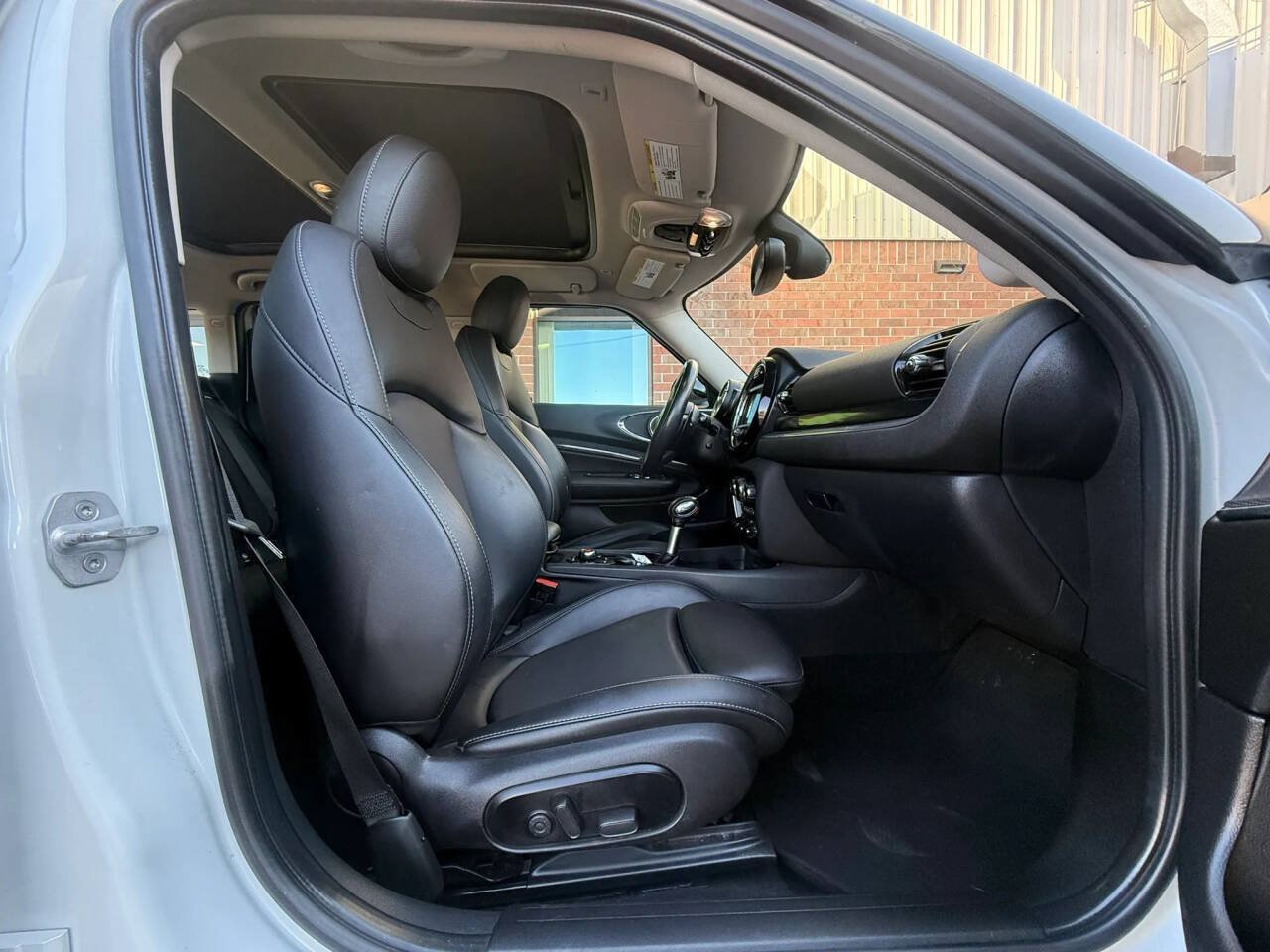 Used 2019 MINI Cooper Clubman S w/ Premium Package AWD/4WD image 19