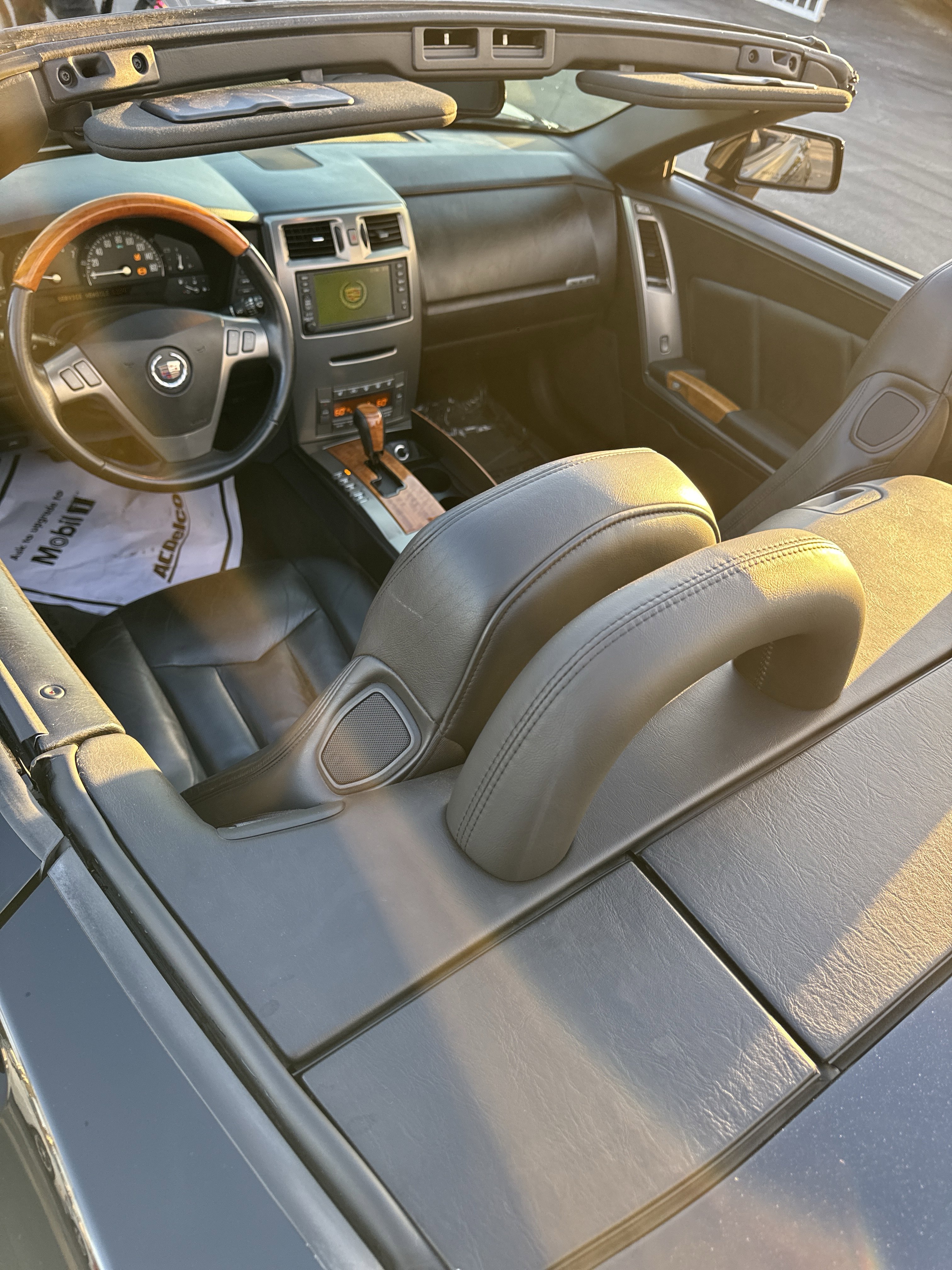 Used 2004 Cadillac XLR image 31