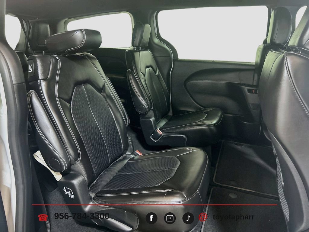 Used 2024 Chrysler Pacifica Touring-L w/ S Appearance Package FWD image 25
