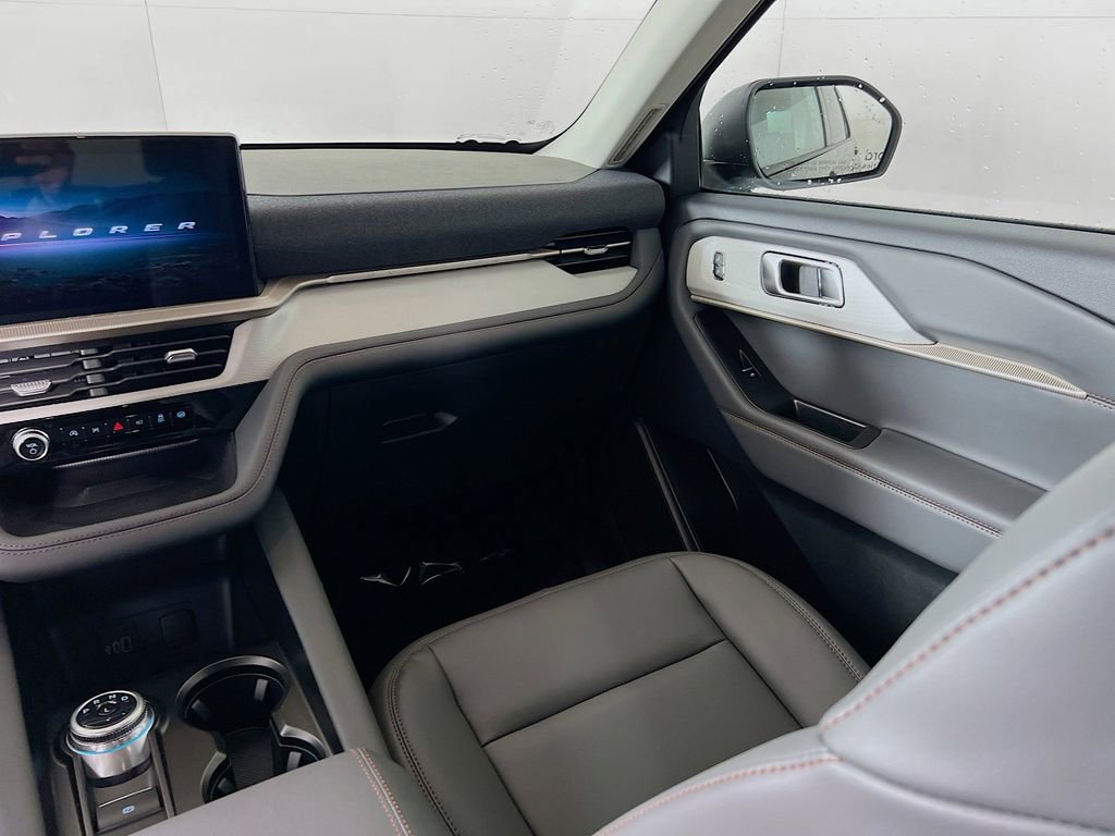 New 2026 Ford Explorer Active w/ Active Comfort Package image 28